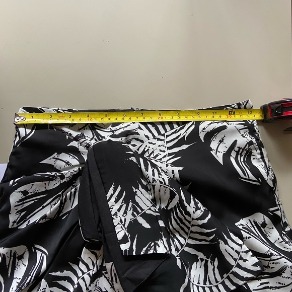 2 for $30 🥥 Zara cute wrap mini skirt - Picture 6 of 7